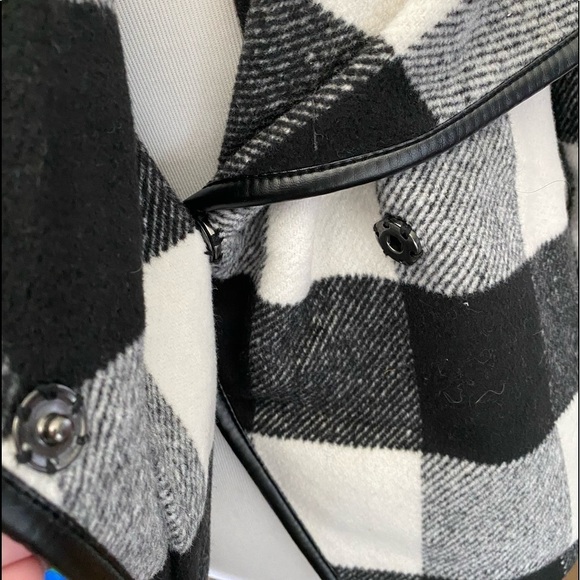 Sugarfly Black and white plaid jacket SZ L - Picture 3 of 7